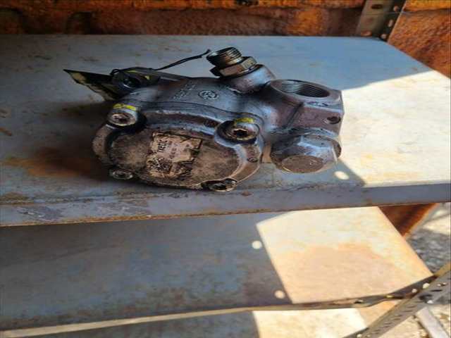 Foto 2ª: Bomba de Direccion Mercedes Atego 815 152CV [OM 904.922] (1999)