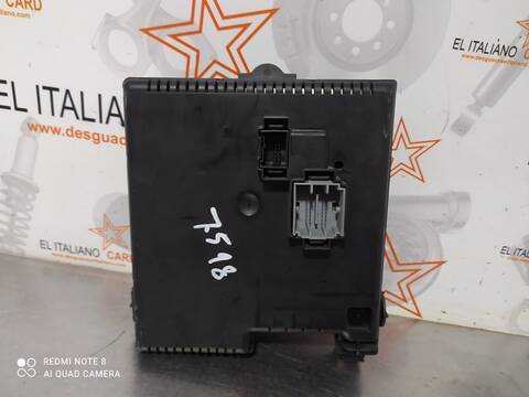 Foto 2ª: Caja Reles Fusibles Volvo XC 90 D5 OCEAN RACE 185CV 136KW [D5244T4] (2006)