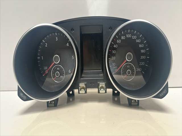 Cuadro de Instrumentos Volkswagen Golf 1.6 TDI VI