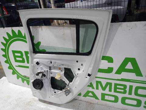 Foto 2ª: Puerta Trasera Derecha Dacia Sandero LAUREATE 90CV [K9K] (2012)