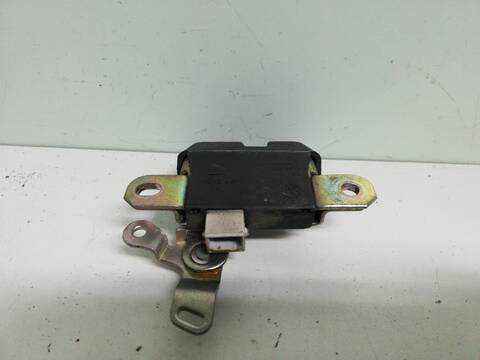 Foto 2ª: Cerradura Maletero Portón Volkswagen Golf DADA BERLINA (2019)