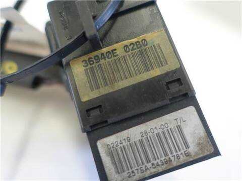 Foto 3ª: Mando Multifuncion Nissan Terrano 2.7 TD 4WD 101CV 74KW [TD27T] (2000)