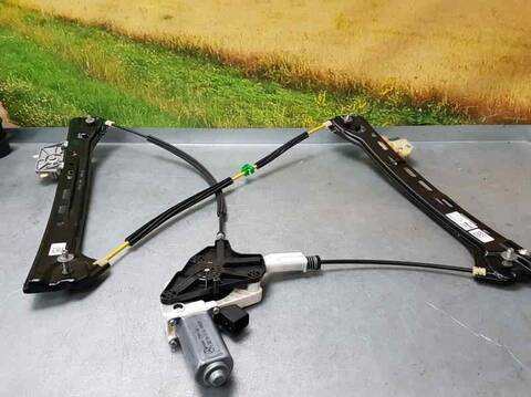 Foto 3ª: Elevalunas Eléctrico Delantero Izquierdo Mercedes Clase C 160 C 220 D 205.304) COUPE 170CV 125KW [651921] (2018)