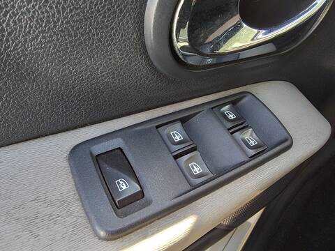 Foto 2ª: Botonera Elevalunas Dacia Lodgy 1.5 DCI DIESEL FAP CAT 109CV 80KW [K9K G6] (2016)