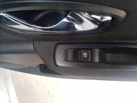 Foto 2ª: Botonera Elevalunas Renault Megane D III BERLINA 5P DYNAMIQUE [H5F A4] (2013)