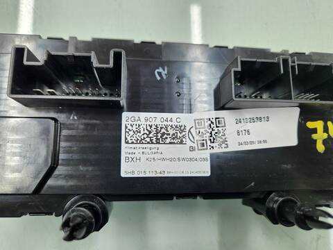 Foto 3ª: Mando Climatizador Volkswagen T-Roc STYLE 149CV 110KW [DXDB] (2024)