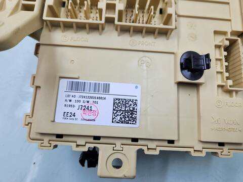Foto 3ª: Caja Reles Fusibles Kia Xceed DRIVE 160CV 118KW [G4LK] (2022)