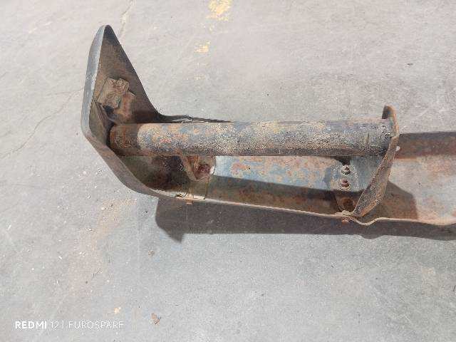 Foto 4ª: Paragolpes Delantero Mitsubishi Pajero 2.6 G L042 CABRIO [4G54] (1984)