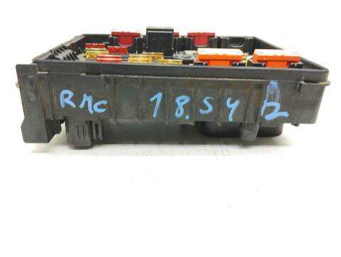 Foto 3ª: Caja Reles Fusibles Volkswagen Passat ADVANCE BERLINA 140CV 103KW [CBA] (2010)
