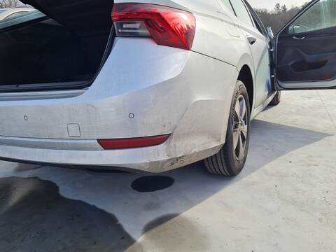 Foto 2ª: Paragolpes Trasero Skoda Octavia AMBITION 116CV 85KW [DTRD] (2022)
