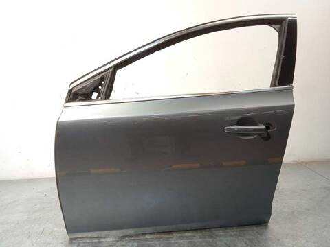 Foto 2ª: Puerta Delantera Izquierda Volvo V40 MOMENTUM 150CV 110KW [D4204T9] (2016)