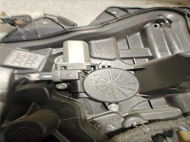 Foto 2ª: Elevalunas Eléctrico Trasero Derecho Mazda 3 1.6 ACTIVE [1.6 LTR. - 80 KW CD DIESEL CAT]