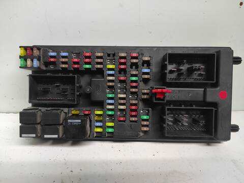 Caja Reles Fusibles Land Rover Discovery 306DT