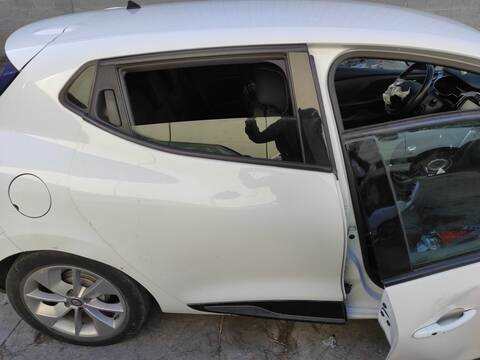 Puerta Trasera Derecha Renault Clio H4B408