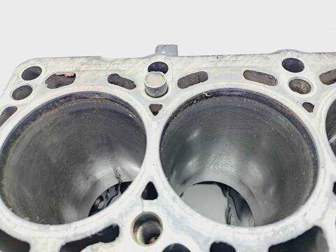 Foto 2ª: Bloque Motor Ford Galaxy AMBIENTE 116CV 85KW [AUY] (2002)