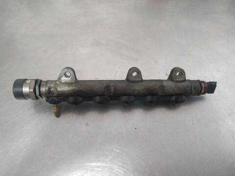 Foto 3ª: Rampa Inyectora Renault Laguna PRIVILEGE III 150CV 110KW [M9R J8] (2008)