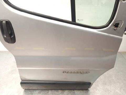 Foto 2ª: Puerta Delantera Derecha Renault Trafic 9 - PLAZAS L1H1) ACRISTALADO COMBI CORTO 114CV 84KW [M9R780] (2007)
