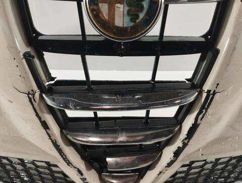 Foto 2ª: Paragolpes Delantero Alfa Romeo Mito JUNIOR 79CV 58KW [955A1000] (2009)