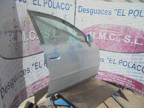 Foto 3ª: Puerta Delantera Derecha Audi A6 2.4 121KW) BERLINA 165CV [AGA] (1997)