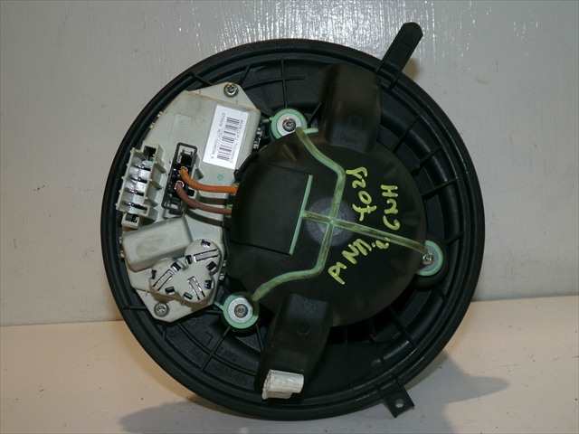 Foto 3ª: Ventilador de Calefacción Bmw Serie 1 120 2.0 D E82 COUPE 2007-2013 [N47D20C] (2009)
