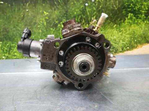 Foto 3ª: Bomba Inyeccion Renault Trafic 2.0 DCI DIESEL CAT 90CV 66KW CAJA CERRADA [M9RE780] (2001)