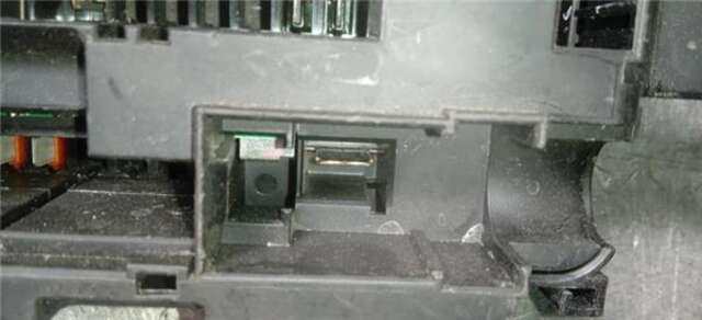 Foto 3ª: Caja Reles Fusibles Bmw Serie 3 315 316 D [N47D20C]