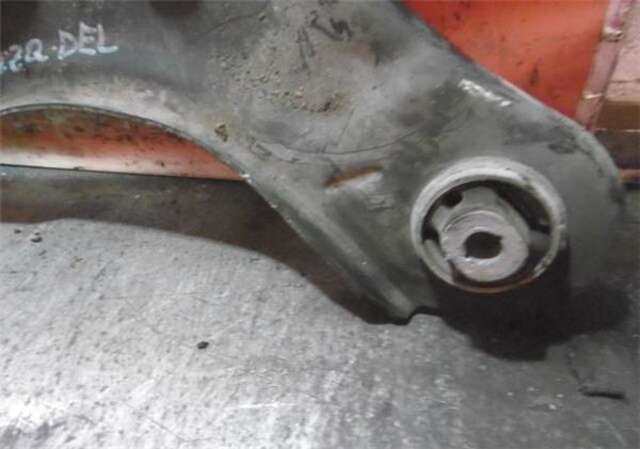 Brazo Suspension Delantero Izquierdo Renault Megane 1.6 DYNAMIQUE [1.6 LTR. - 81 KW 16V] III BERLINA 5P (2008-_)