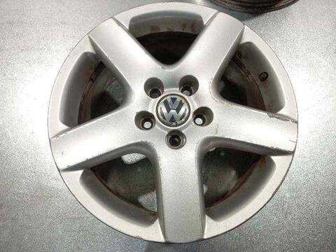 Foto 3ª: Juego LLantas Volkswagen Golf TRENDLINE BERLINA 115CV 85KW [BLP] (2004)