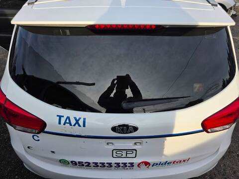 Portón Kia Carens D4FD