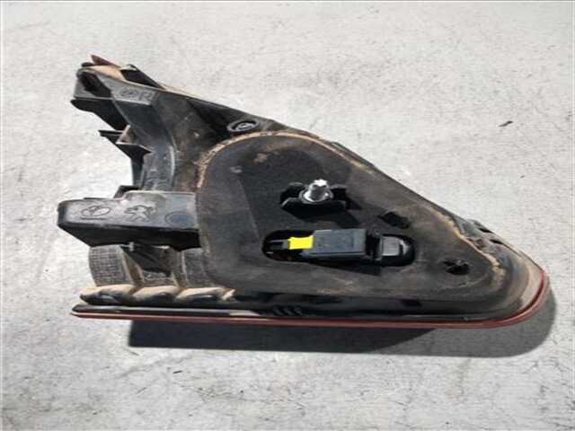 Foto 2ª: Piloto Trasero Derecho Peugeot 2008 1.2 STYLE [1.2 LTR. - 60 KW 12V VTI] [HM01]