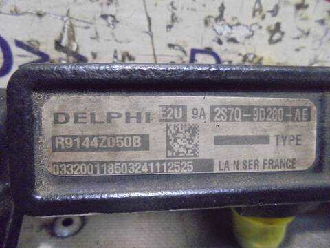 Foto 2ª: Rampa Inyectora Ford Mondeo AMBIENTE 06.2003 ) D) BERLINA 130CV 96KW [FMBA] (2004)