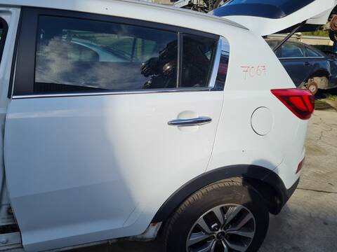 Puerta Trasera Izquierda Kia Sportage EMOTION 4X2 116CV 85KW