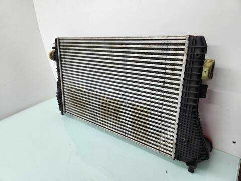 Foto 3ª: Intercooler Audi A3 1.6 TDI AMBIENTE 105CV 77KW [CAYC] (2010)