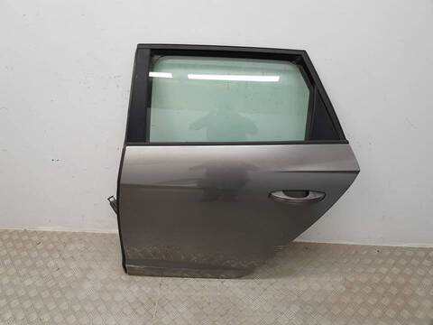 Puerta Trasera Izquierda Seat Leon STYLE