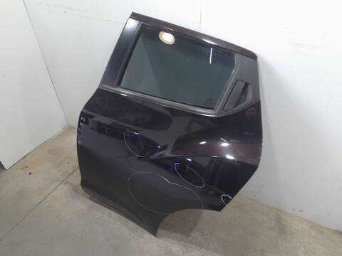 Foto 2ª: Puerta Trasera Izquierda Nissan Juke 1.5 DCI 110CV 81KW [K9K636] (2015)