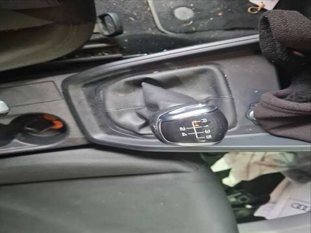 Palanca de Cambio Audi A1 25 TFSI BASICO 95CV 70KW