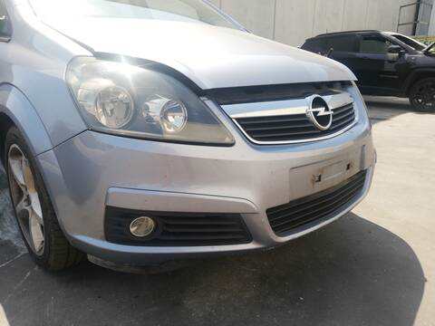 Foto 3ª: Paragolpes Delantero Opel Zafira Z19DTH (2005)