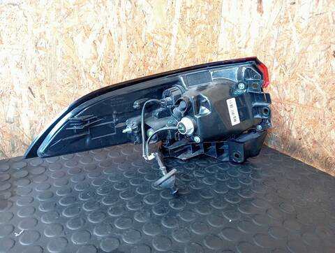 Foto 2ª: Piloto Trasero Derecho Toyota Corolla HYBRID ACTIVE (2019)