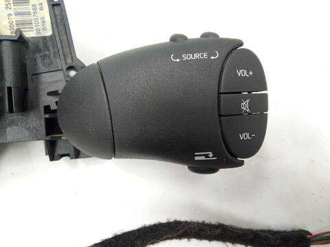 Foto 3ª: Mando Multifuncion Dacia Duster 1.5 DCI 4X4 HSMC HSMD) 110CV 81KW [K9K 858,K9K 898] (2012)