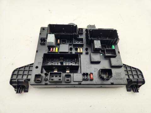 Foto 2ª: Caja Reles Fusibles Opel Astra SPORTIVE 110CV 81KW [A17DTR] (2012)