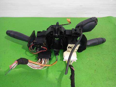 Foto 2ª: Mando Multifuncion Renault Clio 1.2 58CV (1998)