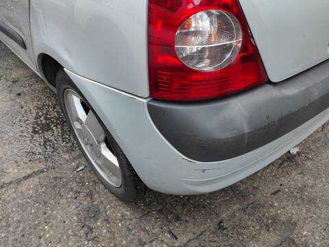 Foto 3ª: Paragolpes Trasero Renault Clio K9K702 (2003)