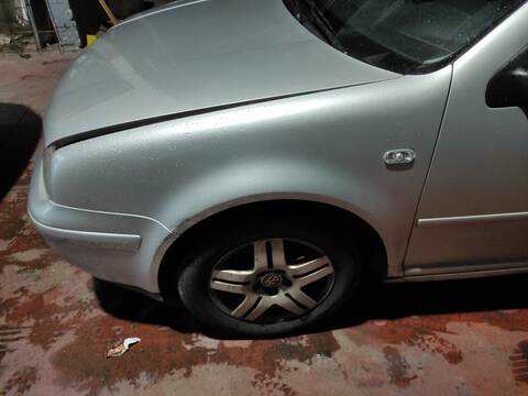 Foto 3ª: Aleta Delantera Izquierda Volkswagen Golf AUS BERLINA (2000)