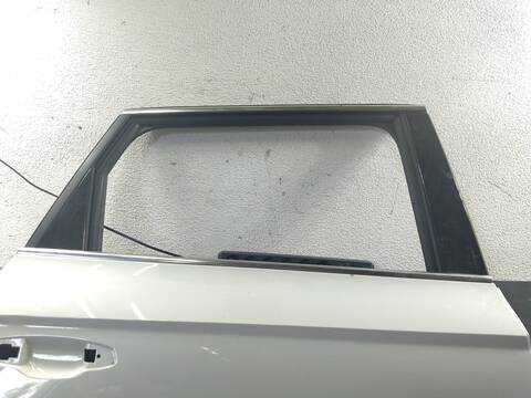 Puerta Trasera Derecha Skoda Karoq 150 CV 110KW