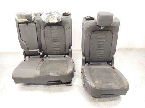 Foto 2ª: Asientos Traseros Ford Kuga 2.5 DURATEC PLUG-IN-HYBRID 152CV 112KW [BGDA] (2024)