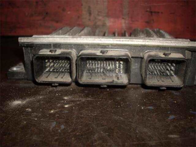 Foto 2ª: Centralita Motor ECU Renault Megane 1.5 CONFORT AUTHENTIQUE [1.5 LTR. - 63 KW DCI DIESEL CAT] II CLASSIC BERLINA (2003-_) [K9KG724]