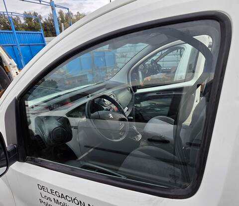 Luna Delantera Izquierda Peugeot Bipper FHZ