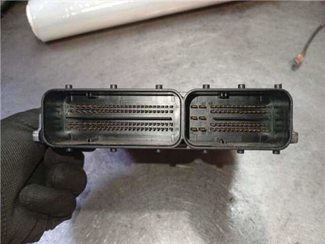 Foto 3ª: Centralita Motor ECU Bmw Serie 5 518 3.0 525XD [3.0 LTR. - 145 KW TURBODIESEL CAT] [M57 306 D3]