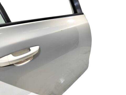 Foto 2ª: Puerta Trasera Derecha Volkswagen Golf 1.4 16V TSI 1390 CM3) 122CV (2008)