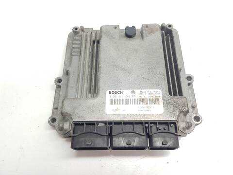 Centralita Motor ECU Renault Trafic 6 - PLAZAS ACRISTALADO PARCIAL 29T COMBI CORTO